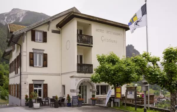 MANU Lodge Grischuna Außenansicht